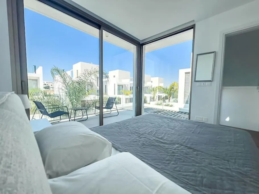 Azure Breeze Villa - Roof Garden & Sea Views Protaras