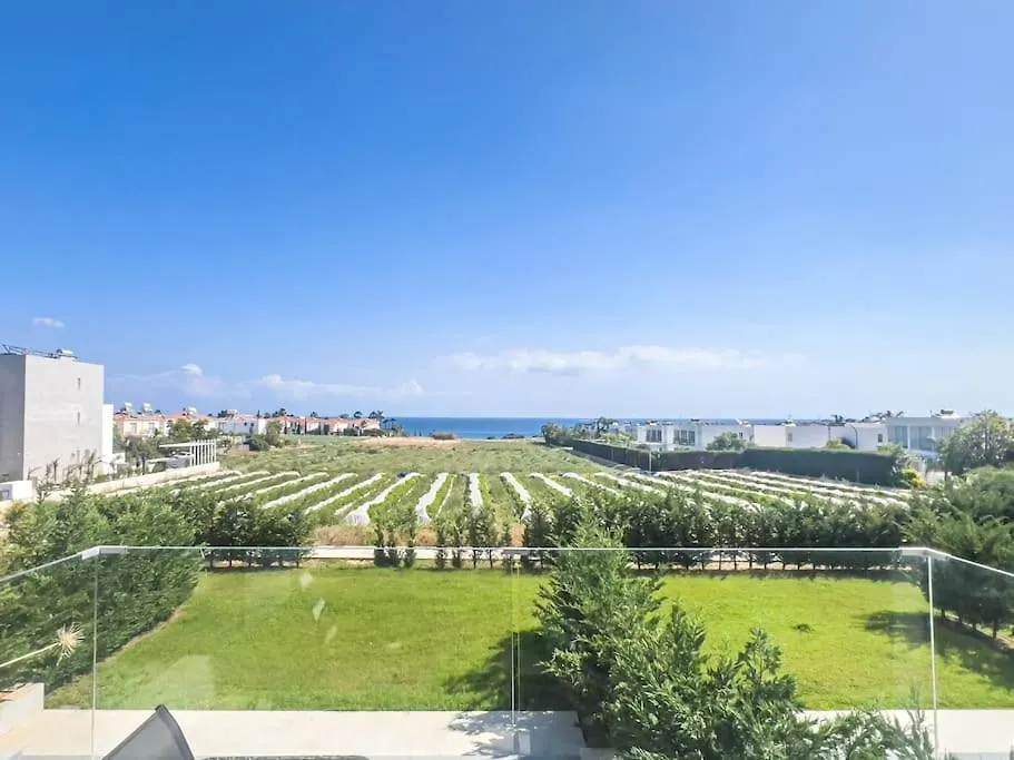 Azure Breeze Villa - Roof Garden & Sea Views Protaras 0*,